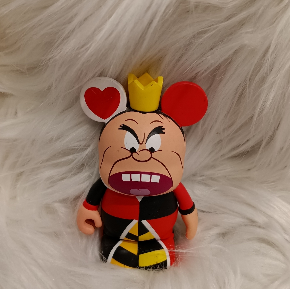 Red Queen vinylmation